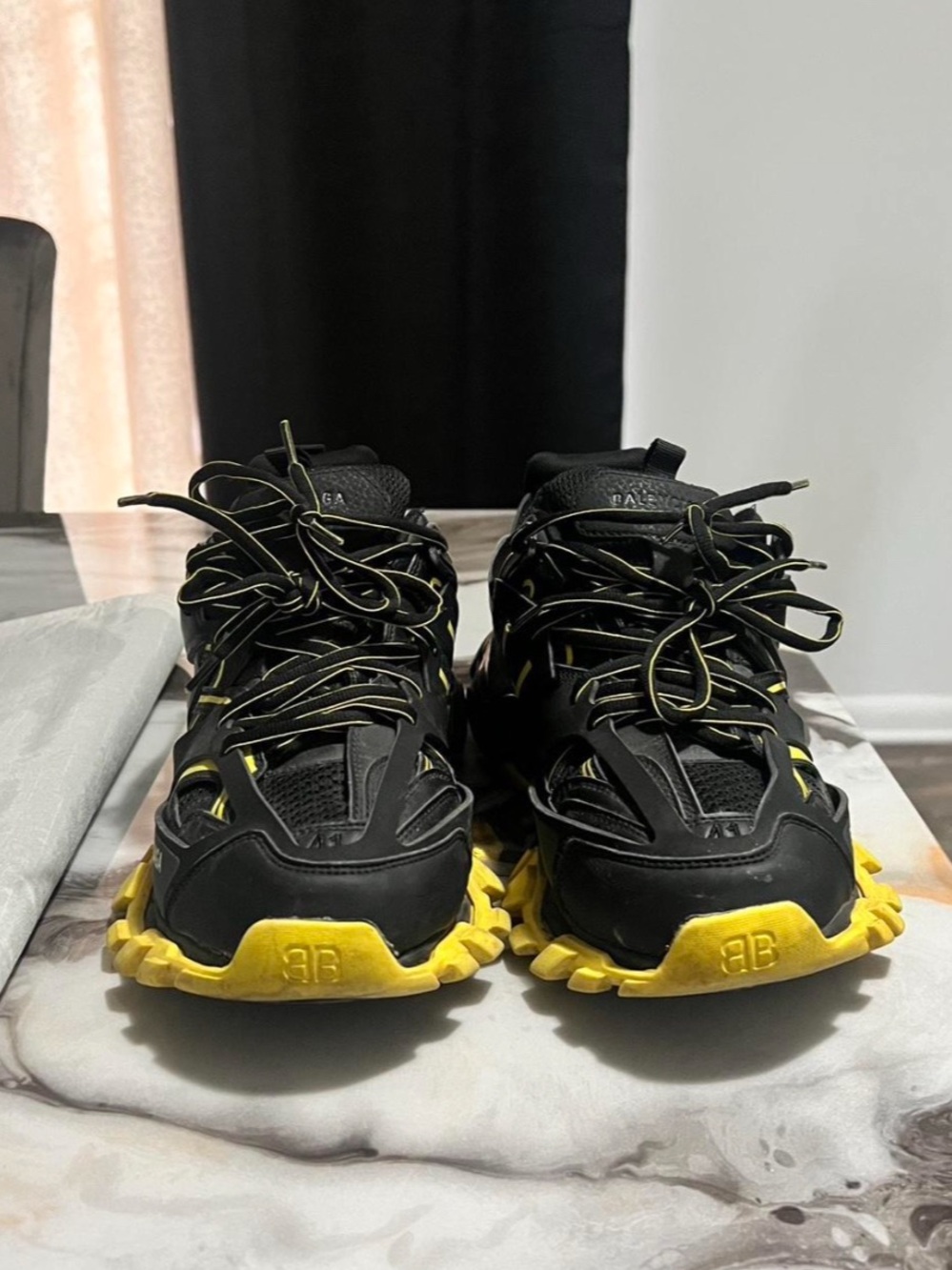 USED AUTHENTIC Balenciaga Track Sneakers Black & Yellow EU 41